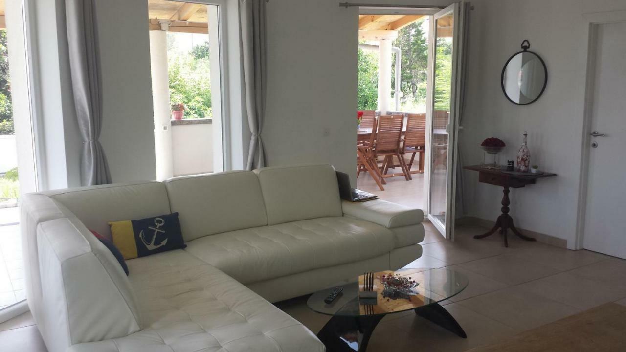 Nina Villa Rab Town Bagian luar foto