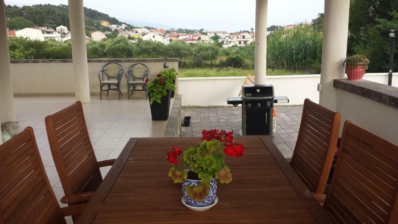 Nina Villa Rab Town Bagian luar foto