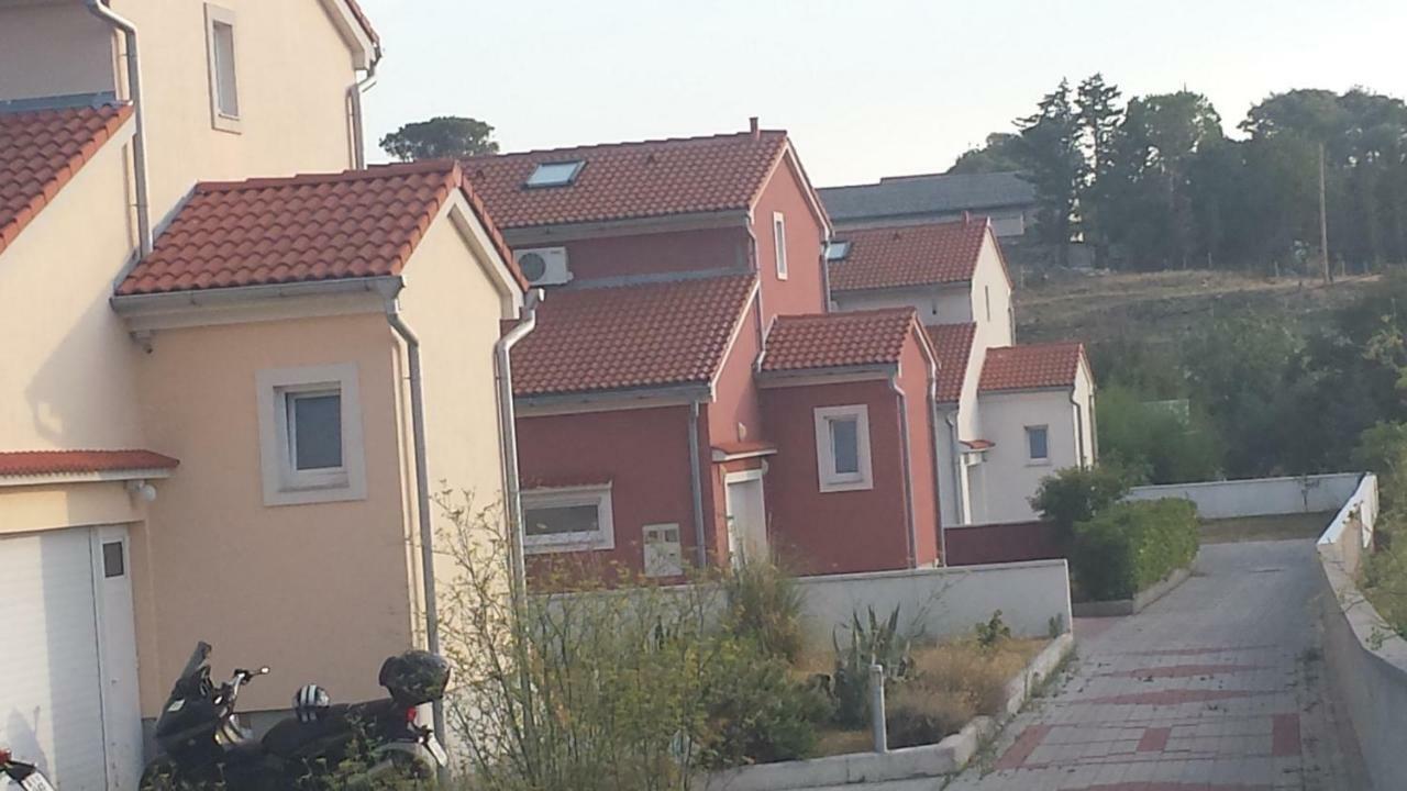 Nina Villa Rab Town Bagian luar foto