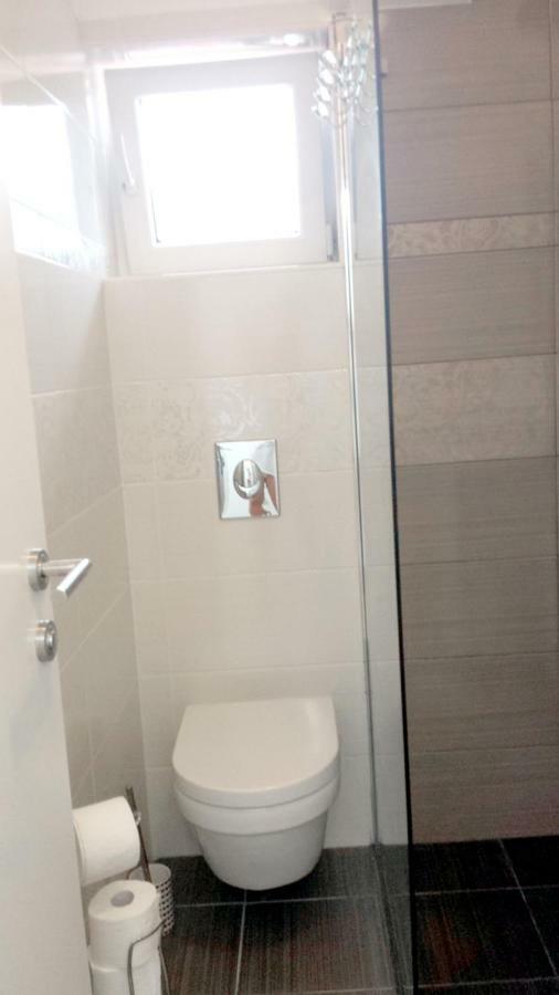 Nina Villa Rab Town Bagian luar foto